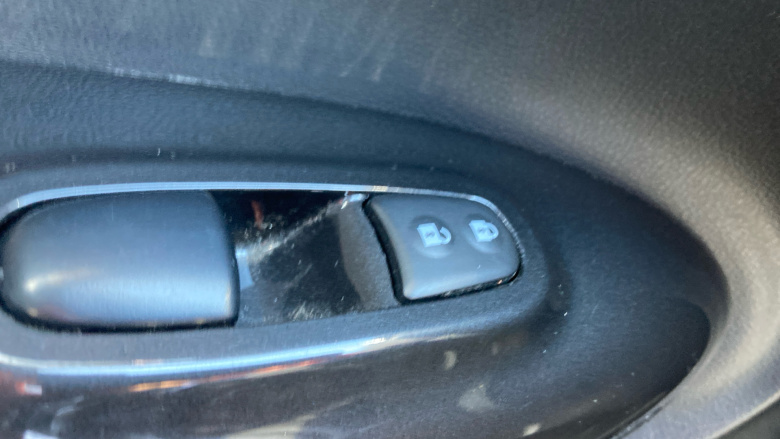 Nissan Juke 1.5 dCi N-Connecta 5dr Diesel Hatchback